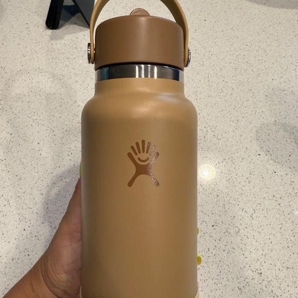 32 oz Hydroflask tumbler special edition toffee color with matching boot - Picture 2 of 16